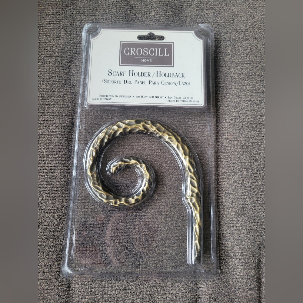 CROSCILL SCARF HOLDER/HOLDBACK Swirl gold tarnish pattern- NEW